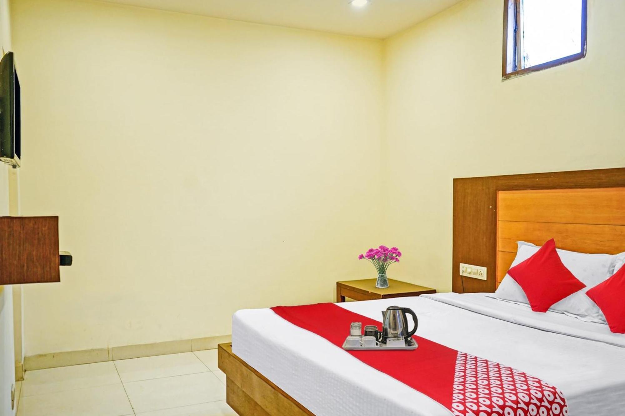 Hotel O Swapna Vijayawada Bagian luar foto