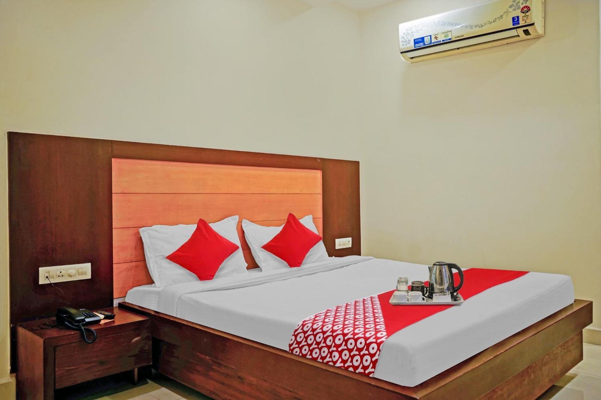 Hotel O Swapna Vijayawada Bagian luar foto