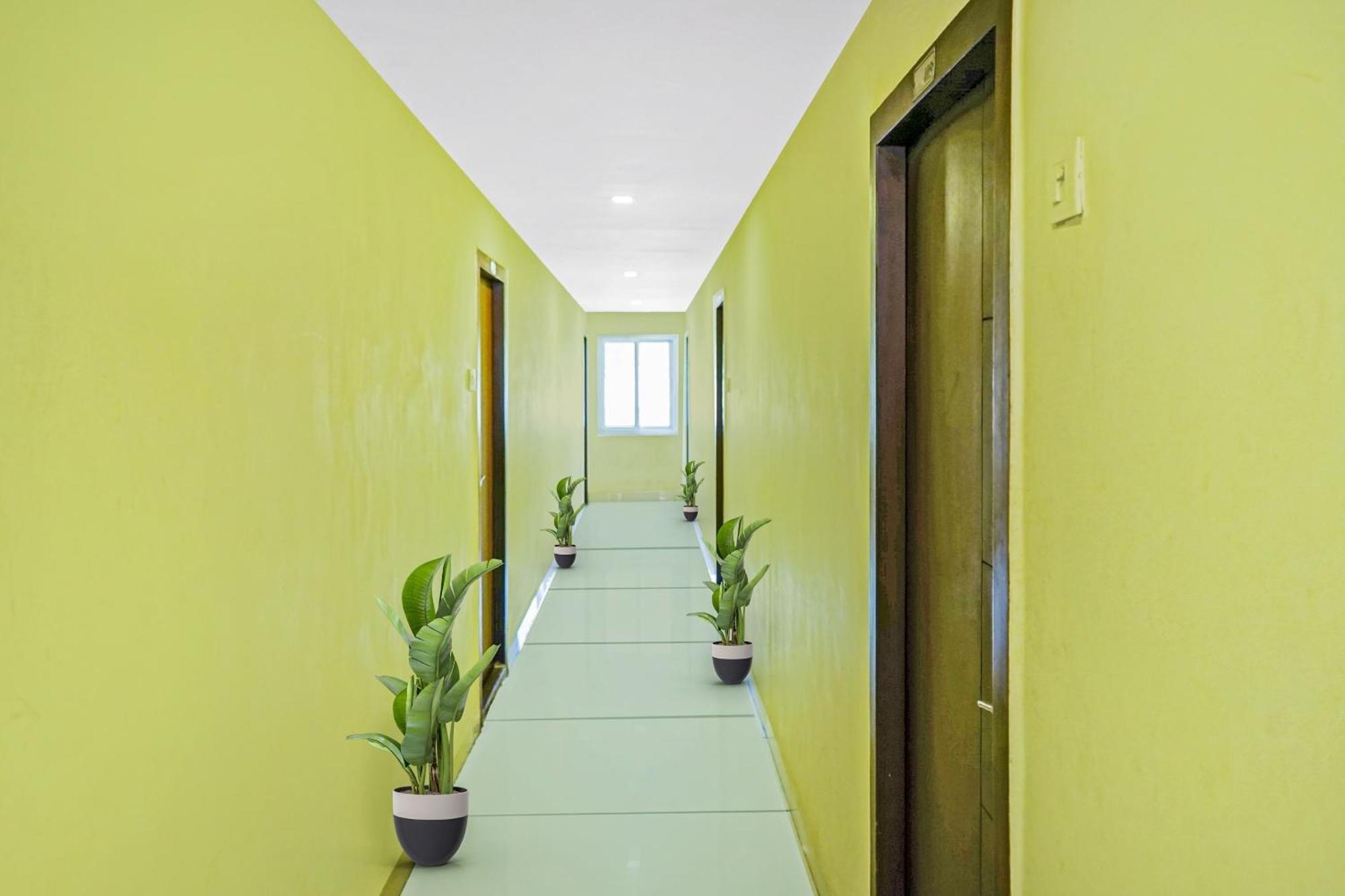 Hotel O Swapna Vijayawada Bagian luar foto