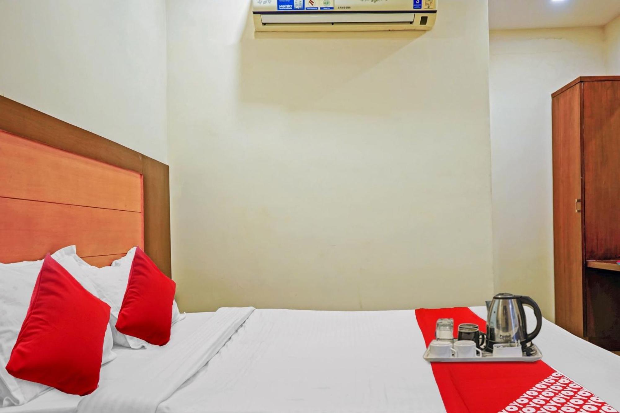 Hotel O Swapna Vijayawada Bagian luar foto