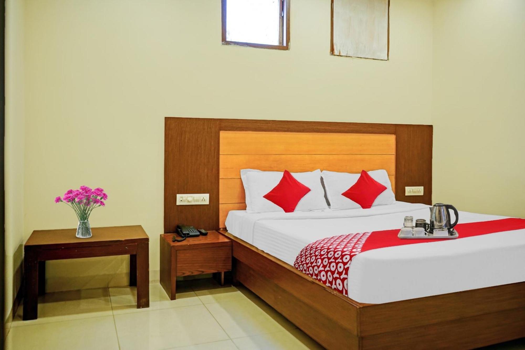 Hotel O Swapna Vijayawada Bagian luar foto