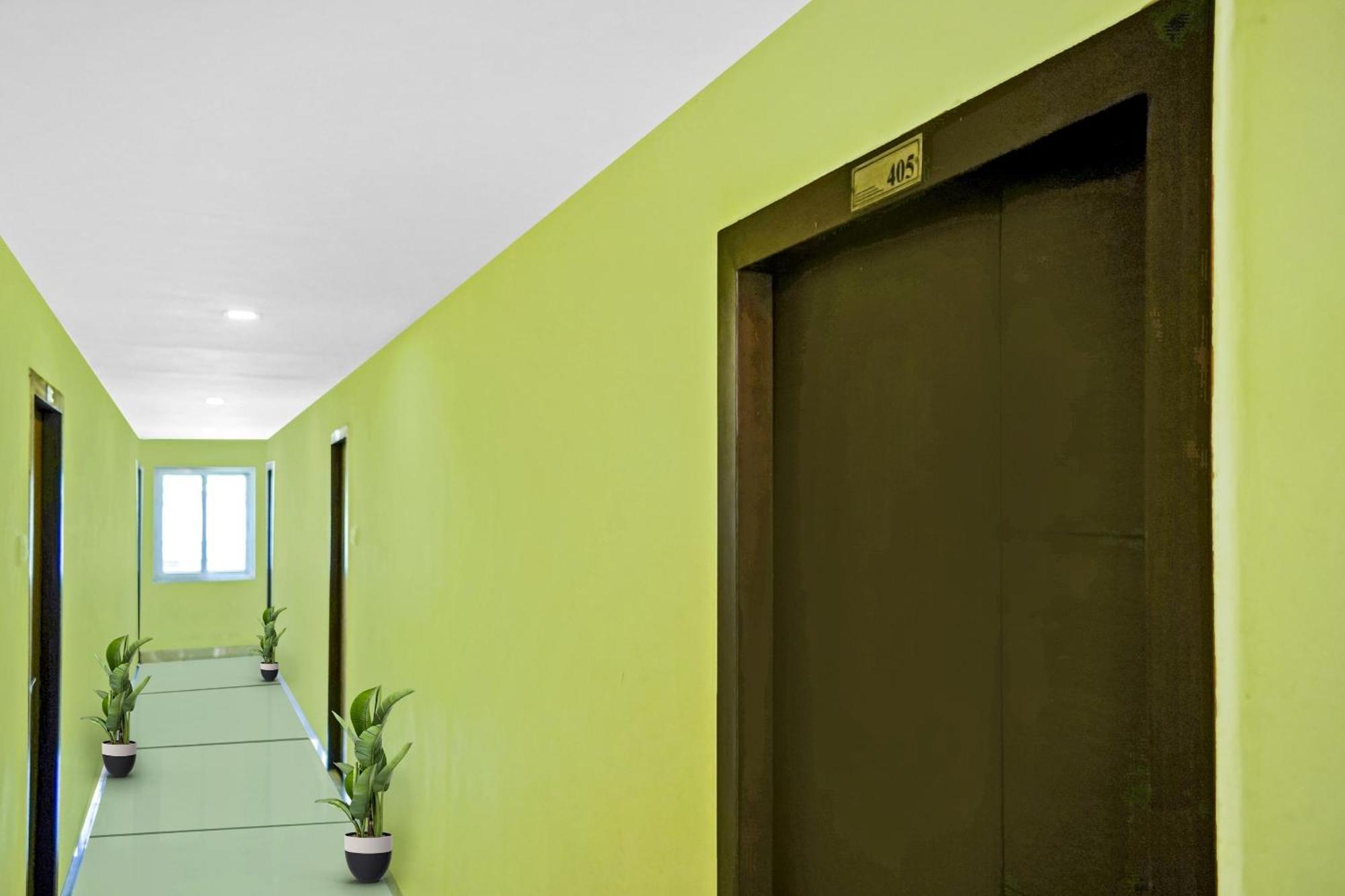Hotel O Swapna Vijayawada Bagian luar foto